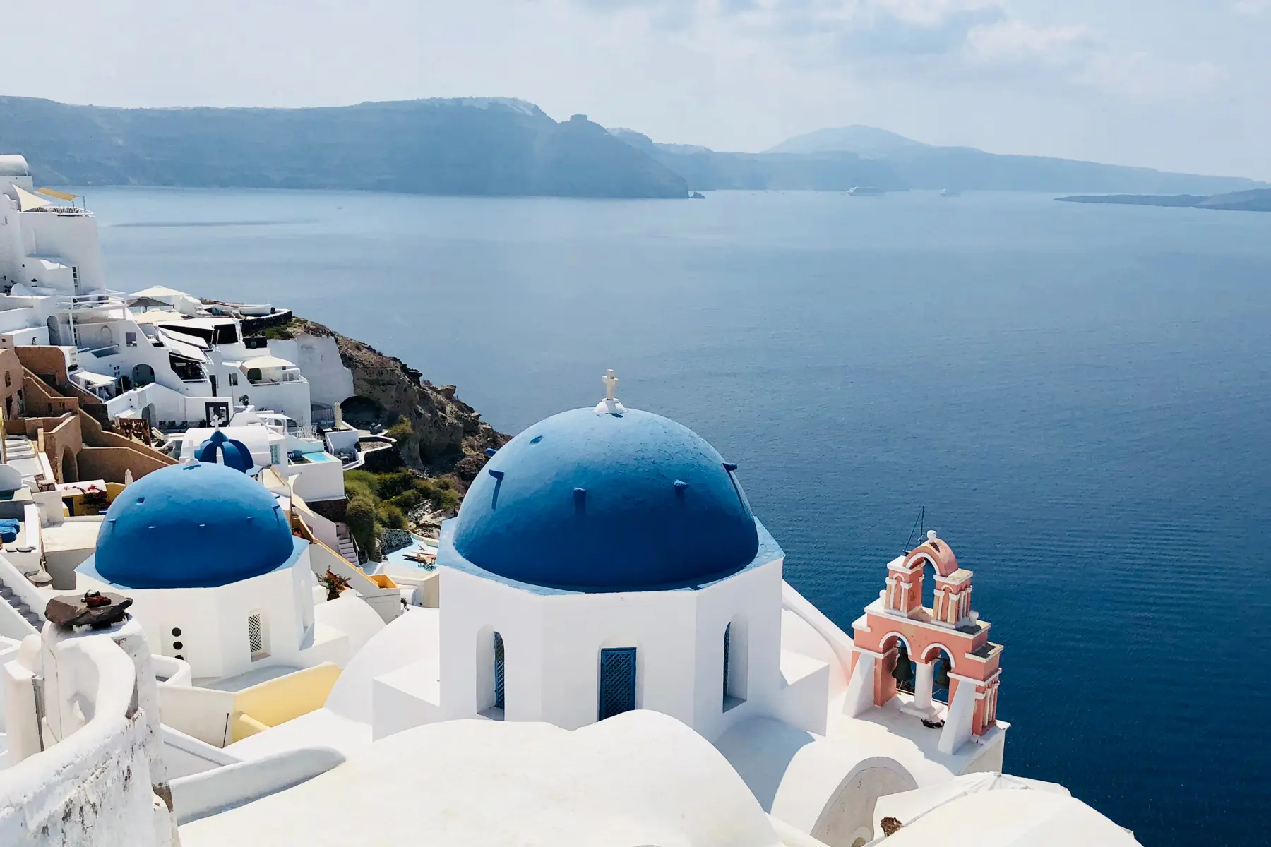 work remotely from island santorini