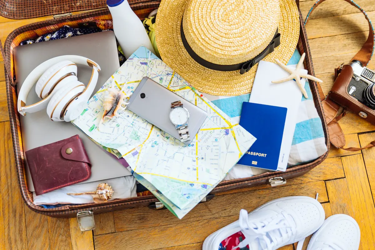 swaphouse-what-to-pack-on-a-trip-when-working-remotely